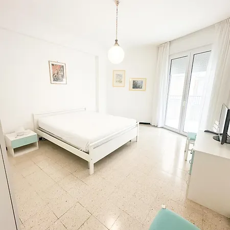 Vista Mare, - Centro Commerciale Lido di Jesolo